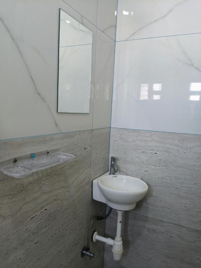 สปอร์ต ไอค่อน สวีท Hotel Yelahanka ภายนอก รูปภาพ
